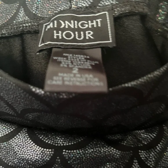 Mermaid Scales Black Glitter Circle Skirt | Size 2x - Picture 4 of 4